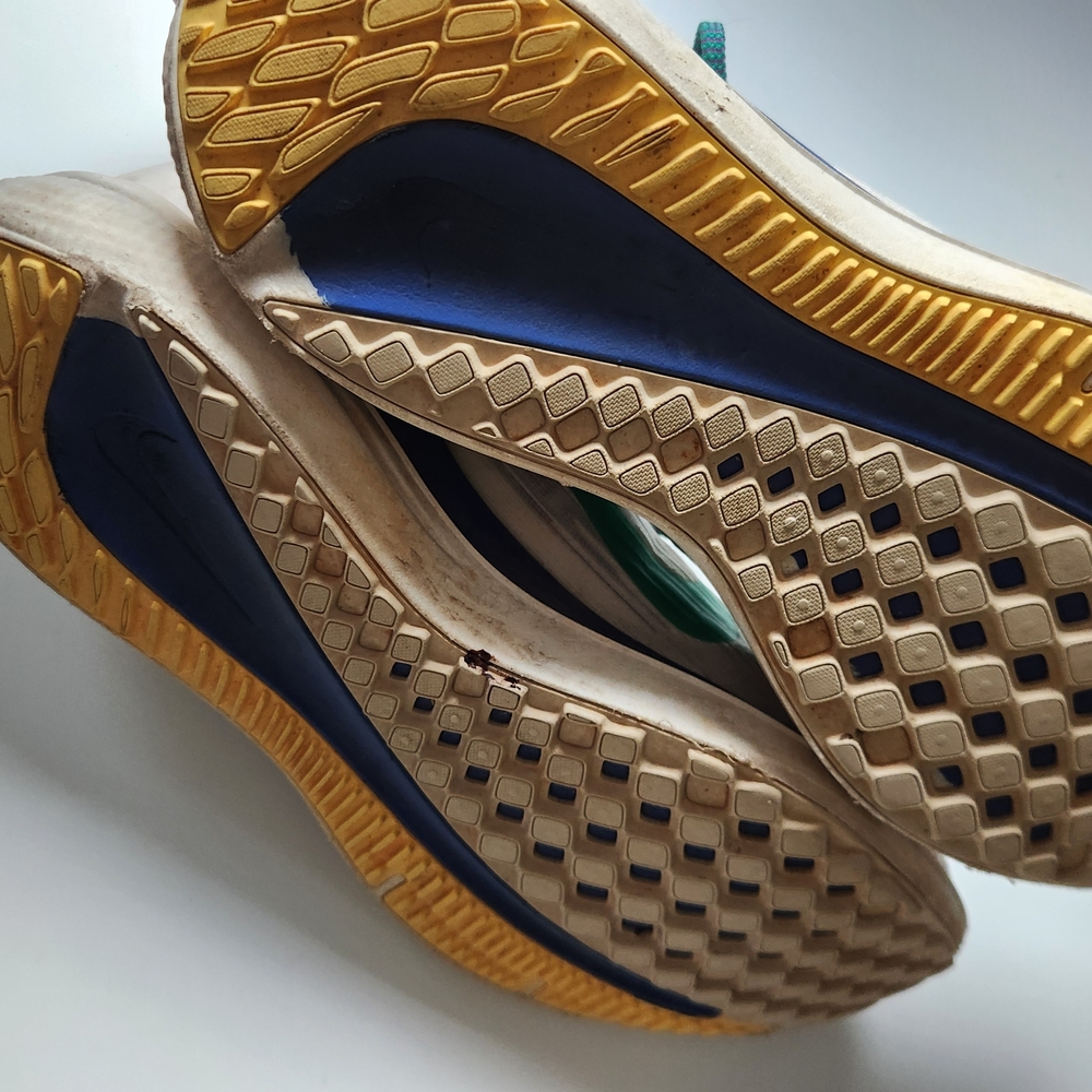 Nike Air Zoom Sneakers with Green and Blue Accents - Picture 9 of 9